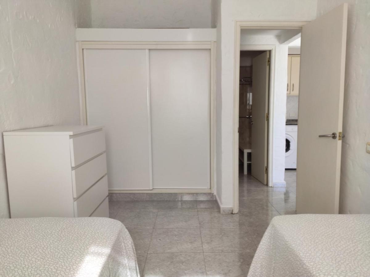 Private Bungalow A 200 Meters To Yumbo Center マスパロマス エクステリア 写真